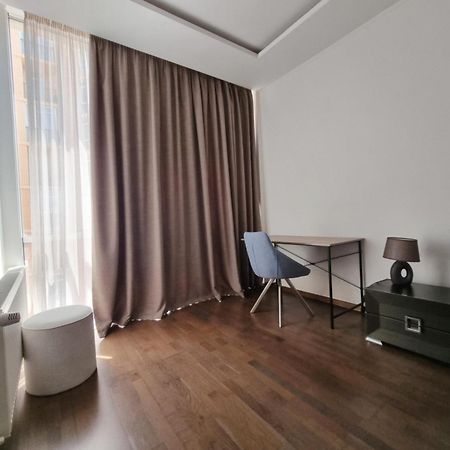 Plaza Arcadia Apartments Odessa Zimmer foto