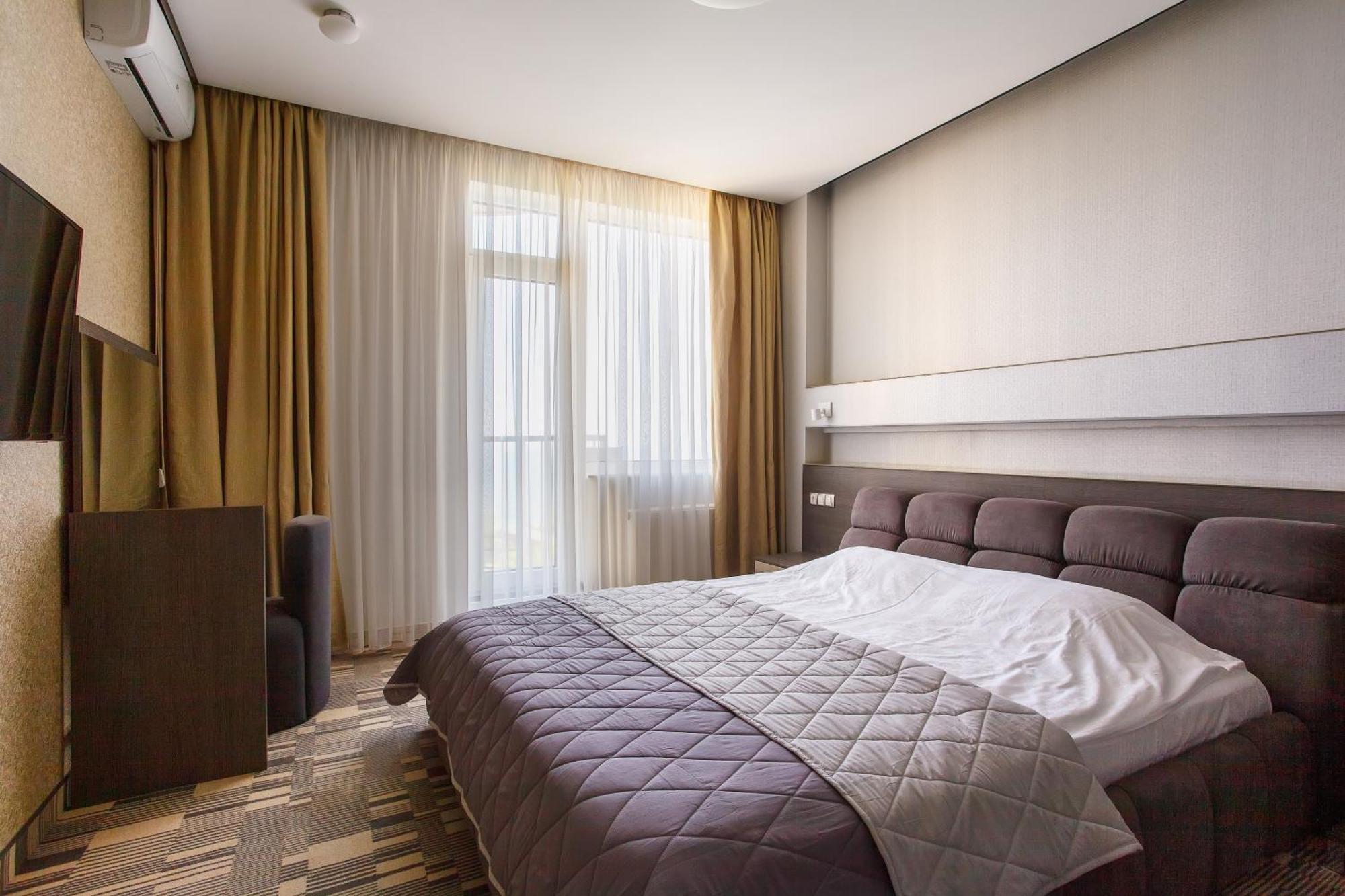 Plaza Arcadia Apartments Odessa Zimmer foto