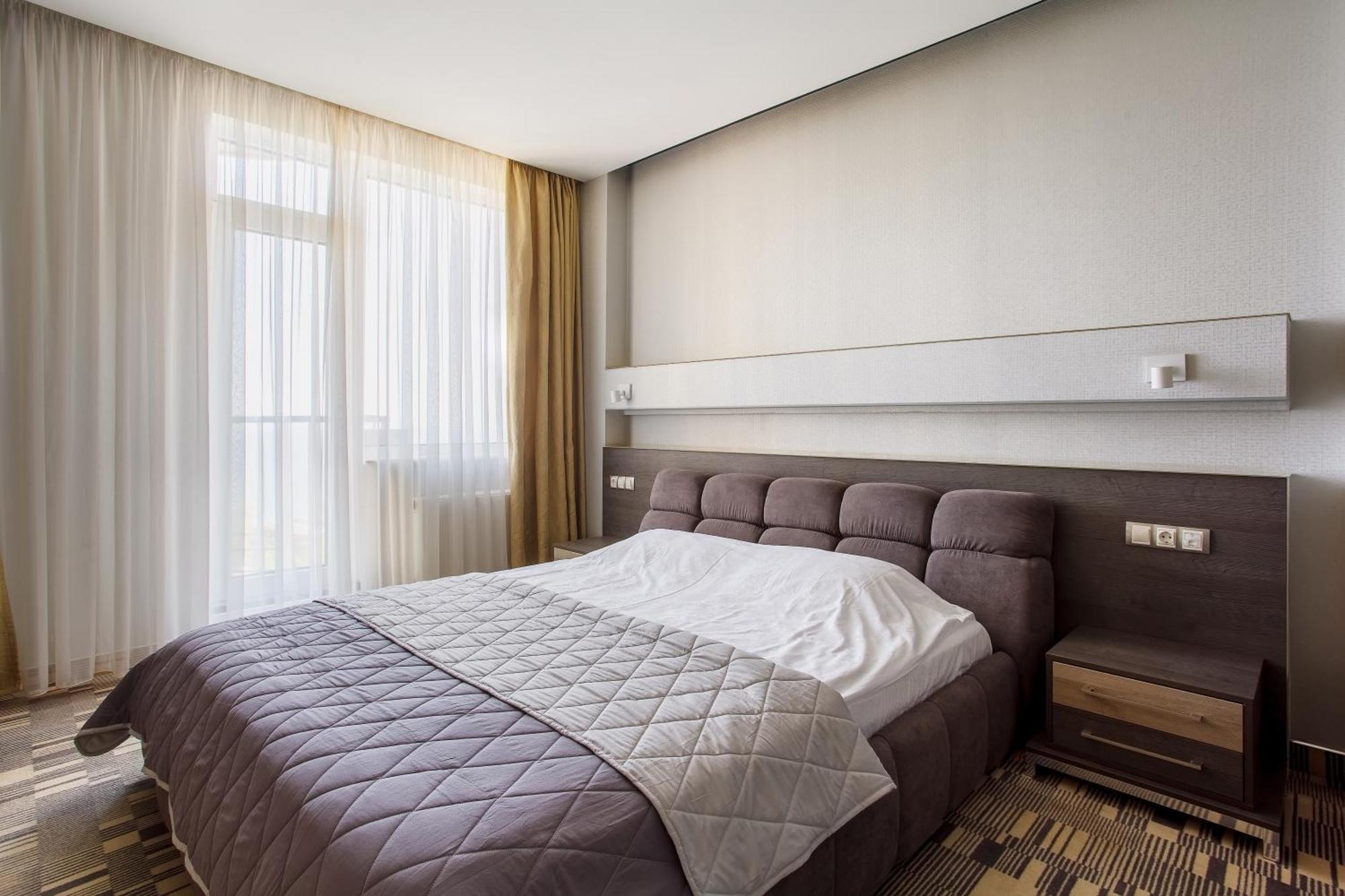 Plaza Arcadia Apartments Odessa Zimmer foto